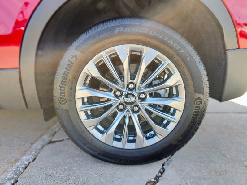 2024 Cadillac XT4 Premium Luxury