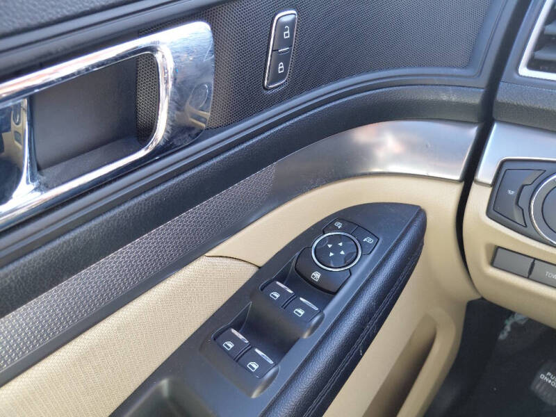 2017 Ford Explorer