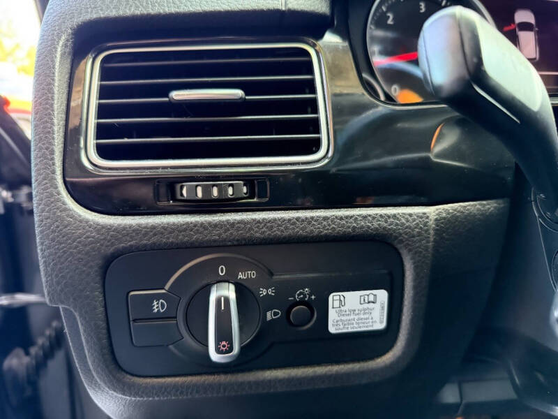 2013 Volkswagen Touareg TDI Sport