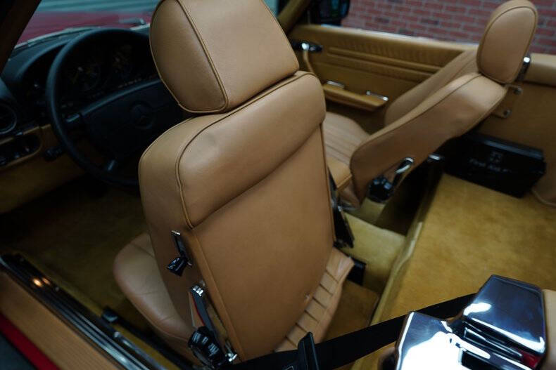 1986 Mercedes-Benz 560-Class 560 SL