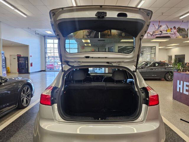 2015 Kia Rio 5-Door LX