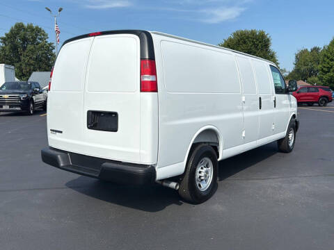 2025 Chevrolet Express 2500