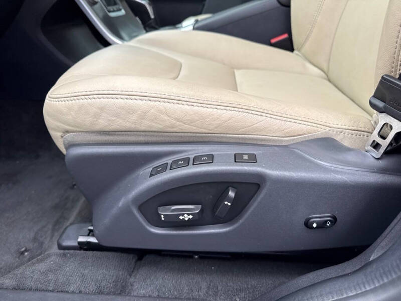 2016 Volvo XC60 T6 Drive-E