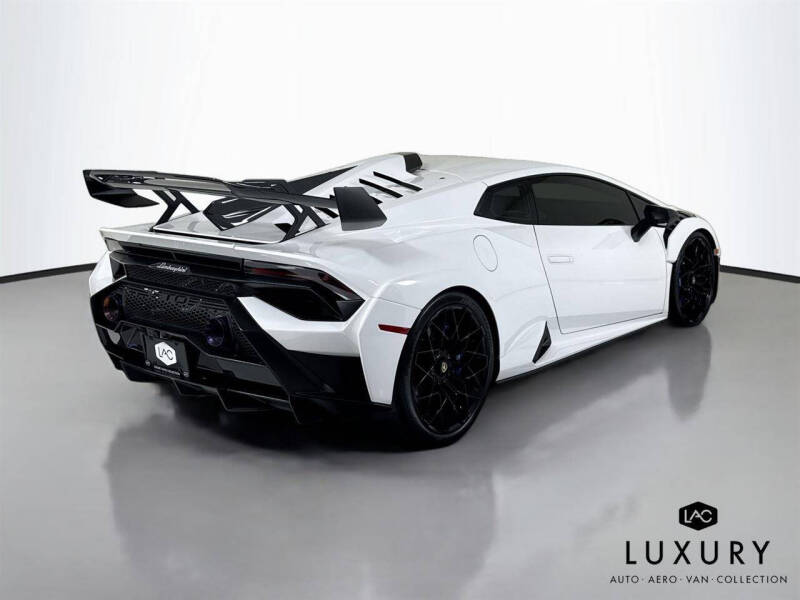 2021 Lamborghini Huracan STO
