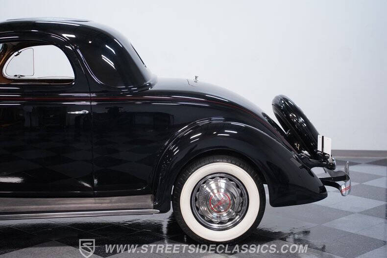 1936 Ford Deluxe