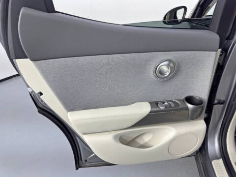 2024 Genesis GV60 Standard