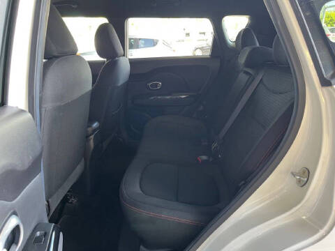 2016 Kia Soul +