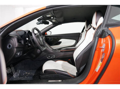 2022 Aston Martin DBS Superleggera