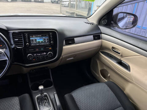 2016 Mitsubishi Outlander SEL