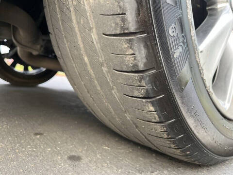 2017 Toyota Camry Hybrid XLE