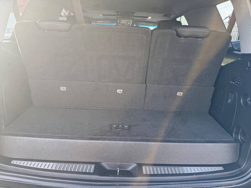 2018 Cadillac Escalade Luxury