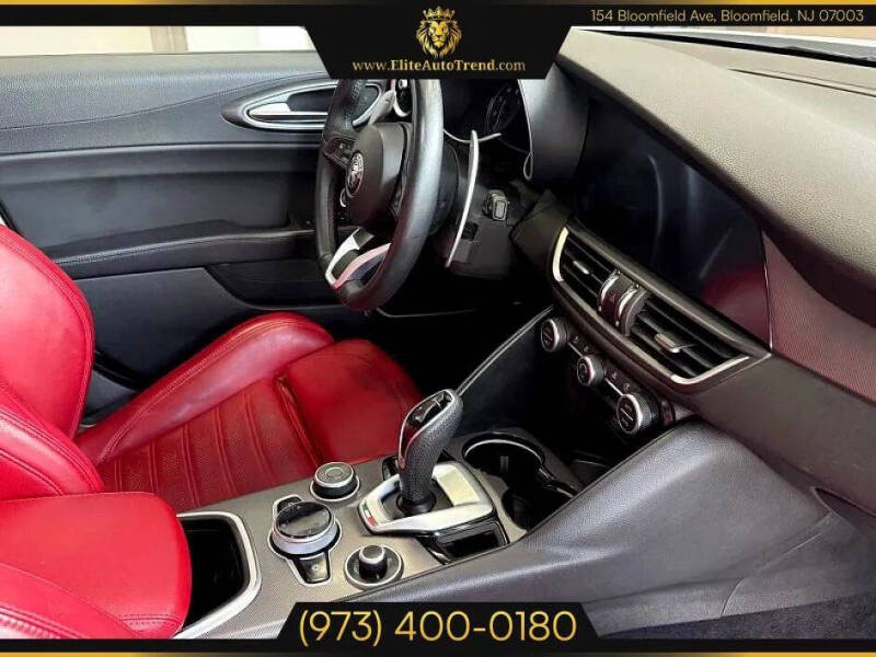 2022 Alfa Romeo Giulia Veloce