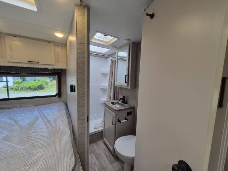 2023 Thor Motor Coach Chateau 22E