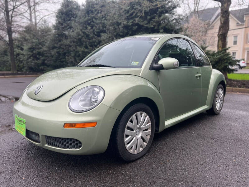 2010 Volkswagen New Beetle for sale at Euro Automotive LLC in Falls Church VA