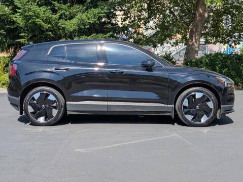 2025 Volvo EX30 Twin Plus