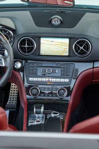 2015 Mercedes-Benz SL-Class SL 63 AMG
