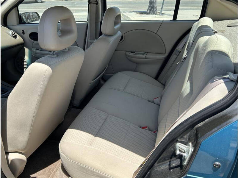 2005 Saturn Ion 2