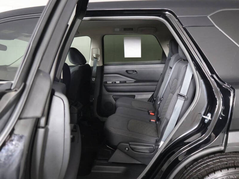 2024 Nissan Pathfinder S