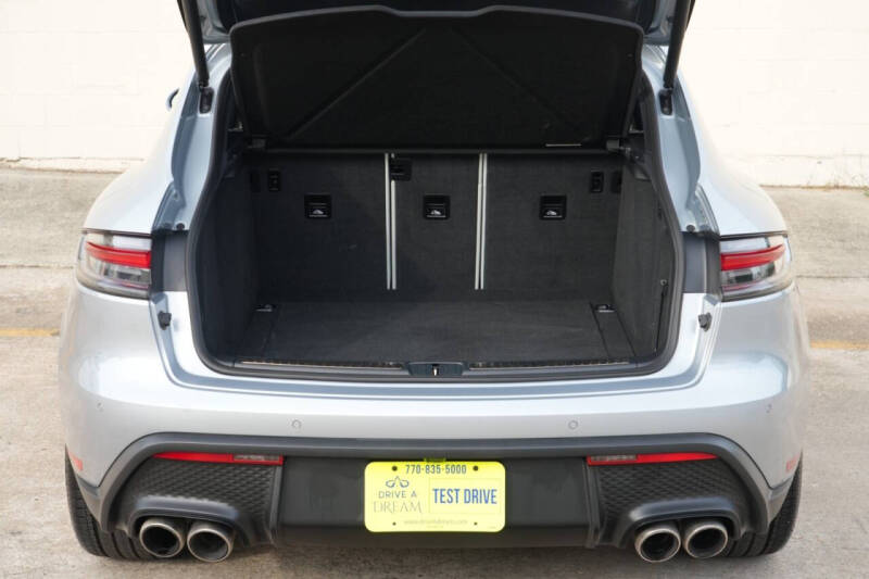 2023 Porsche Macan S