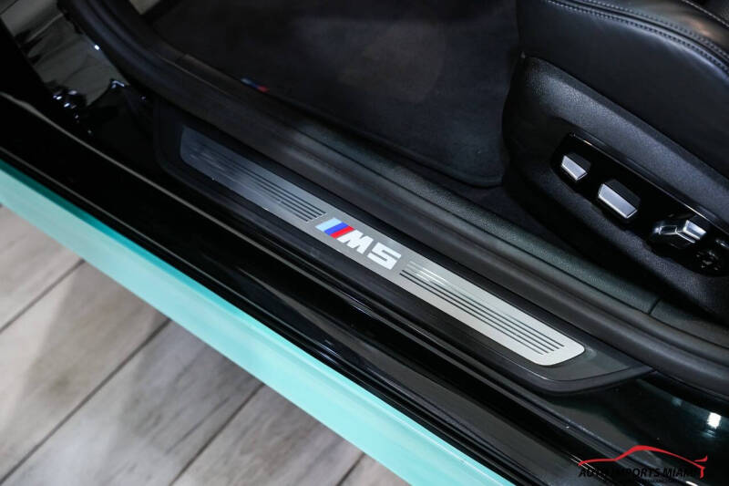 2023 BMW M5