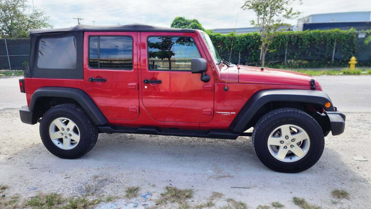 2011 Jeep Wrangler Unlimited  - $14,900