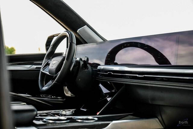 2025 Cadillac Escalade-V