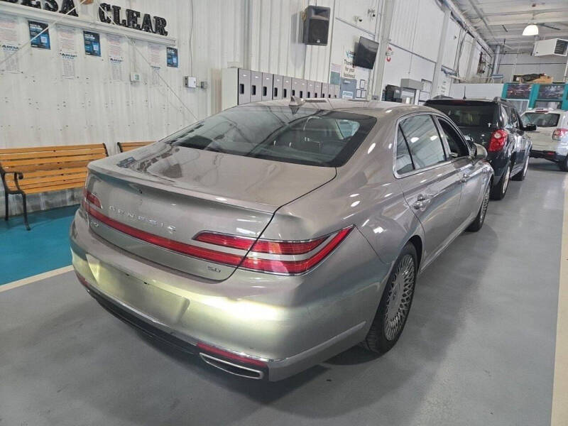 2020 Genesis G90