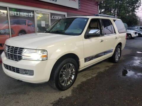 2007 Lincoln Navigator for sale at Jays Used Car LLC in Tucker GA