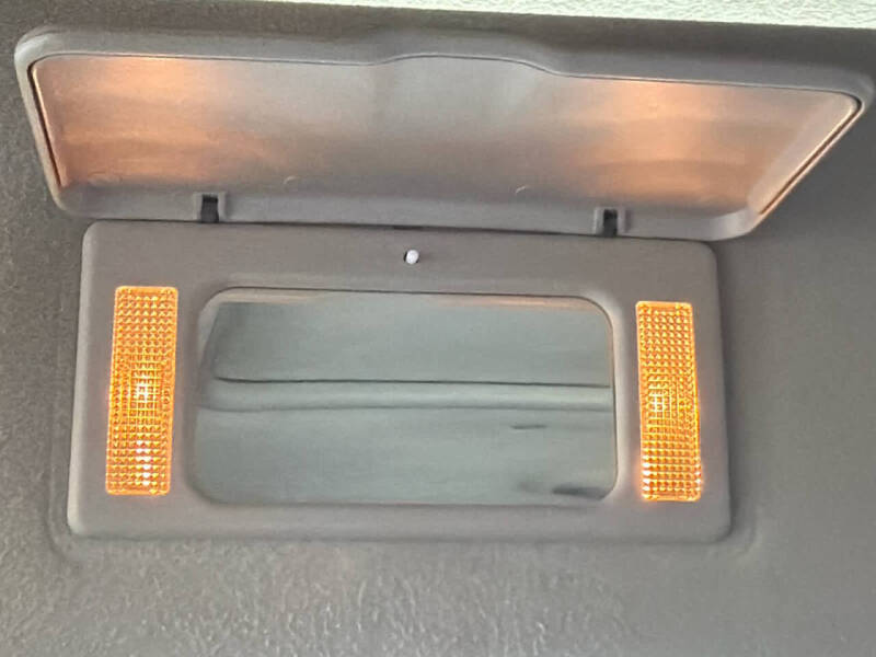 2004 HUMMER H2