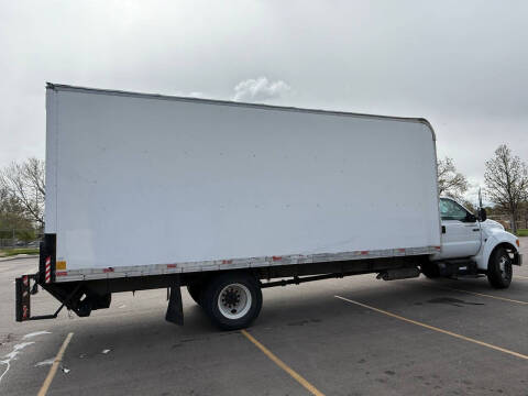 2004 Ford F-650 Super Duty