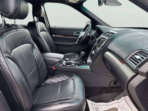 2017 Ford Explorer Platinum