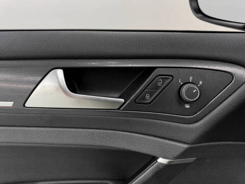 2020 Volkswagen Golf GTI SE