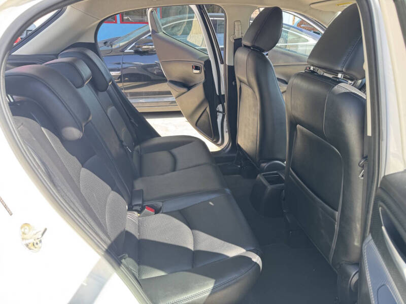 2020 Toyota Yaris Hatchback XLE