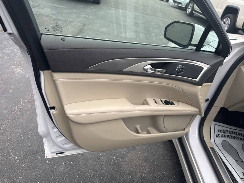 2020 Lincoln MKZ Standard