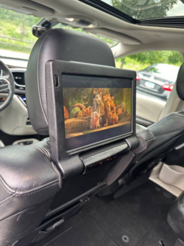 2018 Chrysler Pacifica Touring L Plus