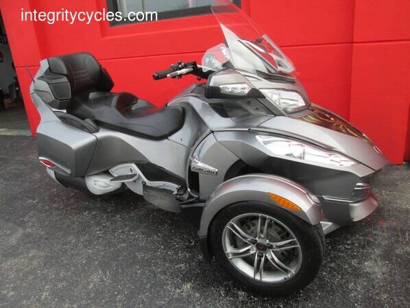 2011 Can-Am Spyder RT-S SE5