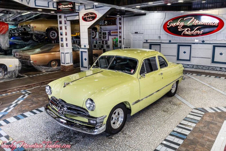 1950 Ford Custom Deluxe