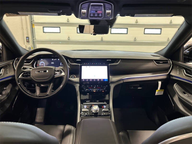 2025 Jeep Grand Cherokee Overland