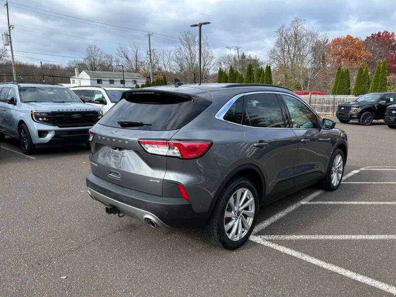 2022 Ford Escape Titanium