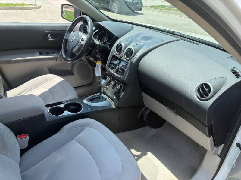 2012 Nissan Rogue S
