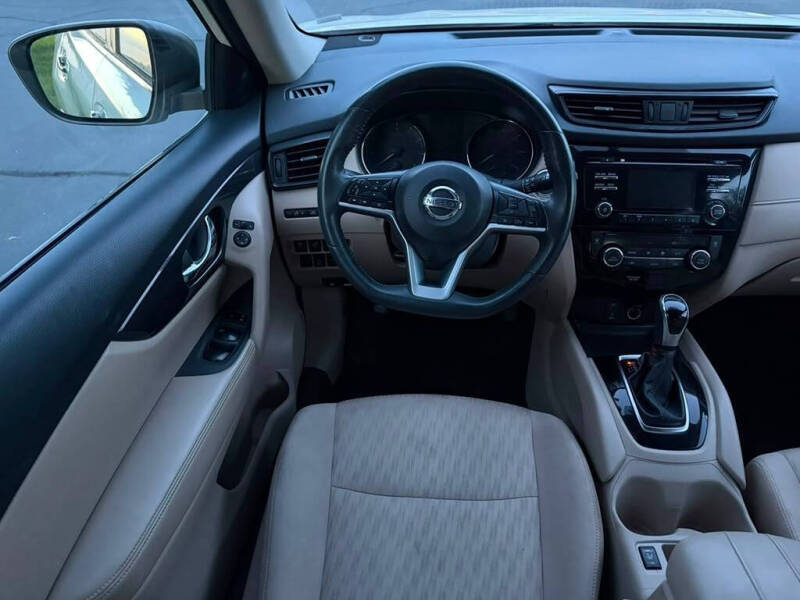 2017 Nissan Rogue Hybrid SV