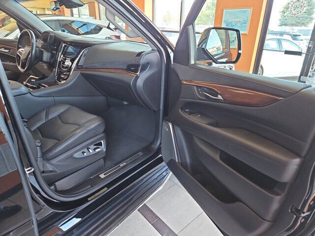 2019 Cadillac Escalade Luxury