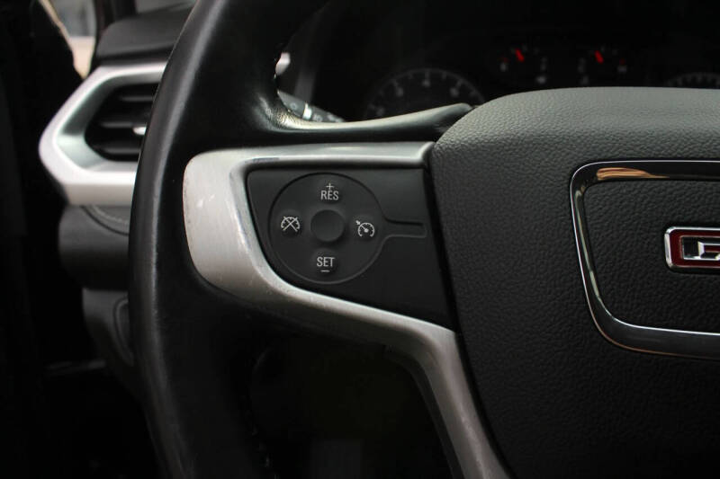 2017 GMC Acadia SLE-2