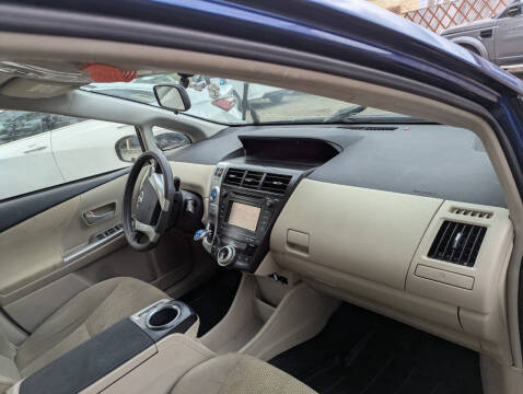 2012 Toyota Prius v Five