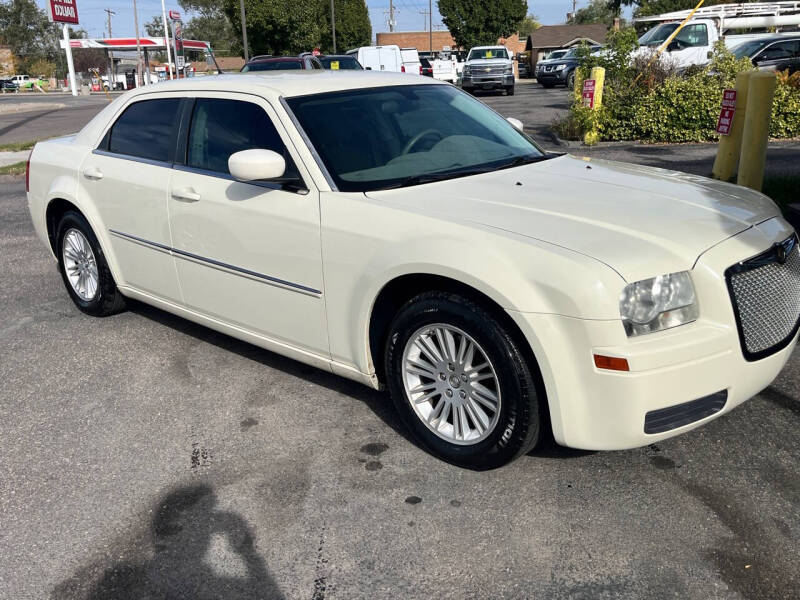 2008 Chrysler 300 LX photo 2