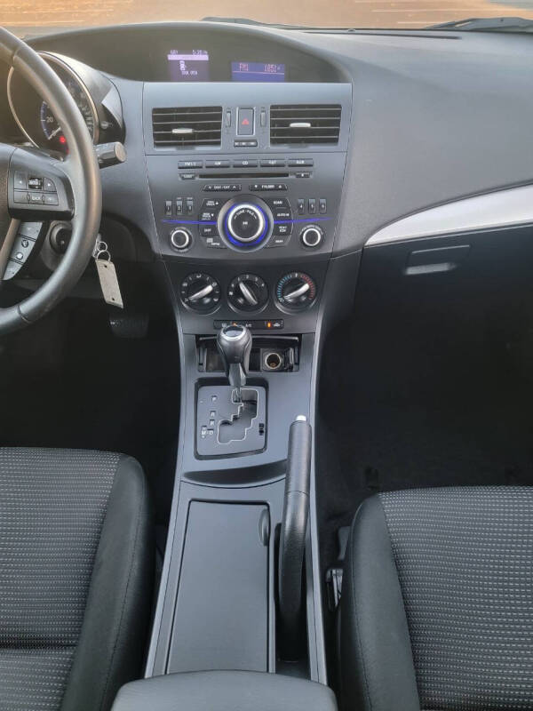 2012 Mazda MAZDA3 i Touring