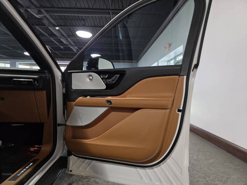2025 Lincoln Aviator Black Label