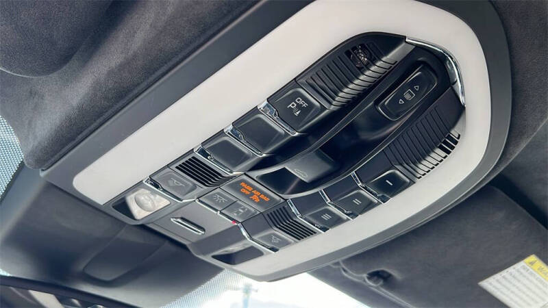 2016 Porsche Cayenne GTS