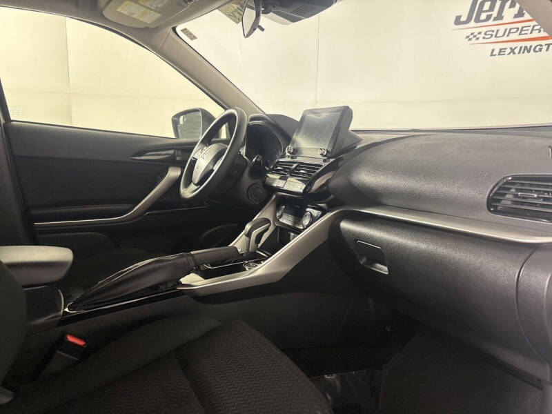 2025 Mitsubishi Eclipse Cross LE