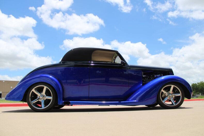 1936 Plymouth Model P2